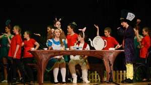 Disney-Alice-im-Wunderland-jr-Musicalschule-Ahrensburg-2