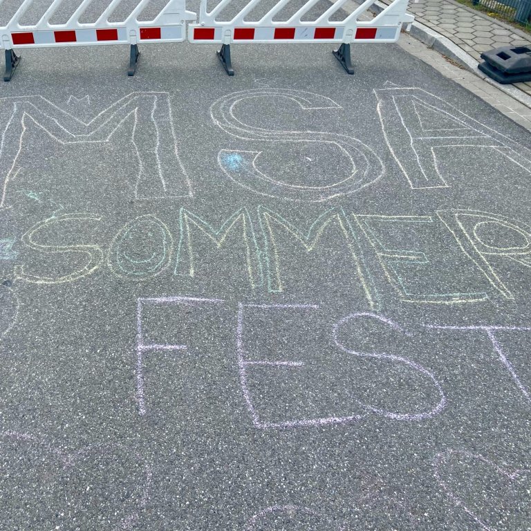 Ein Sommerfest voller Glanz und Freude