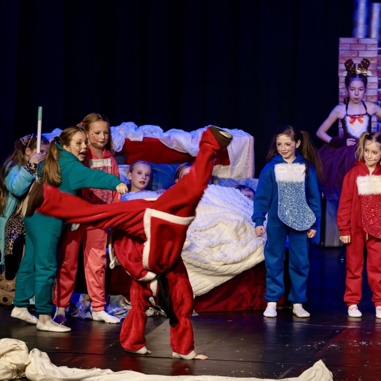 Musical Kids der Musicalschule Ahrensburg in "Als der Nikolaus kam..."