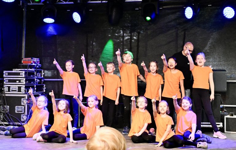 Musicalschule Ahrensburg beim Ahrensburger Stadtfest 2024
