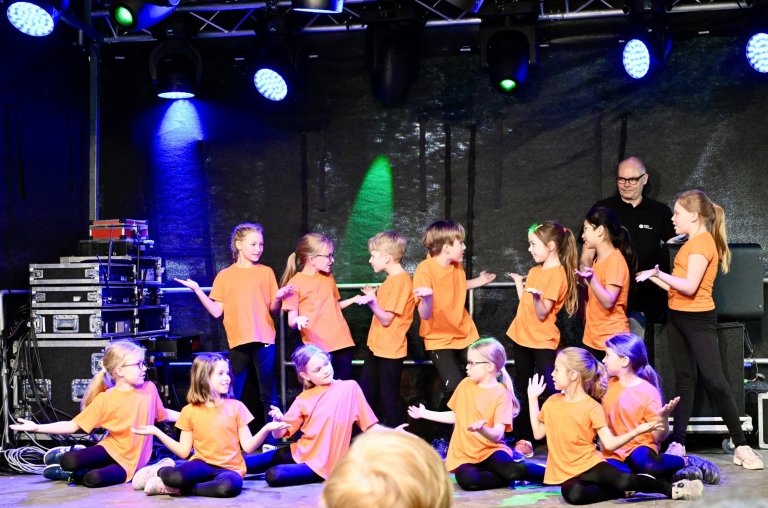 Musicalschule Ahrensburg beim Ahrensburger Stadtfest 2024