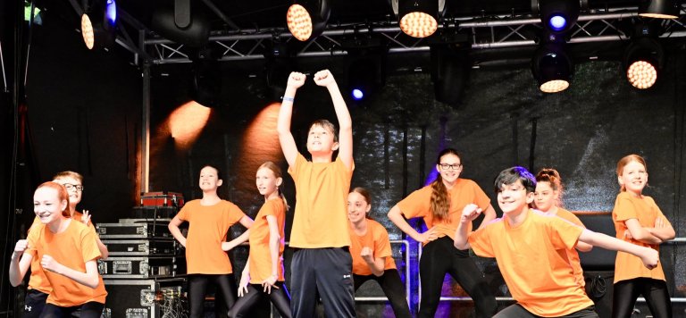 Musicalschule Ahrensburg beim Ahrensburger Stadtfest 2024