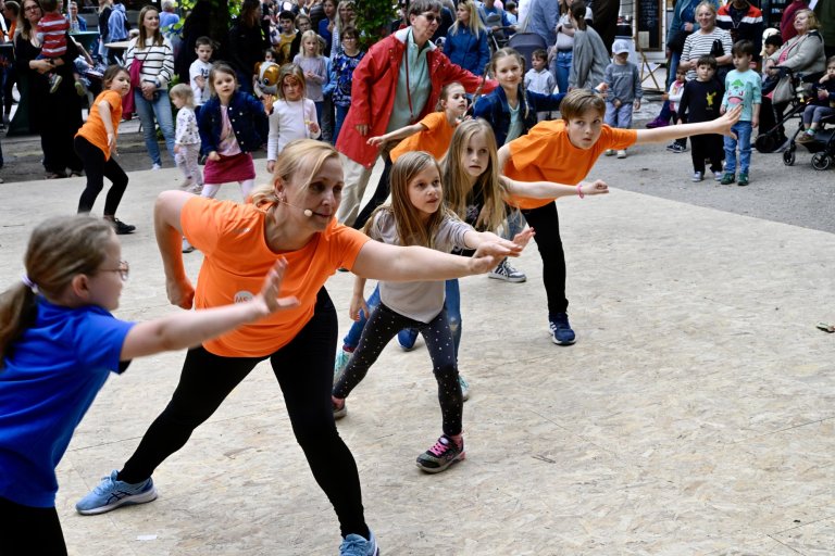 Musicalschule Ahrensburg beim Ahrensburger Stadtfest 2024