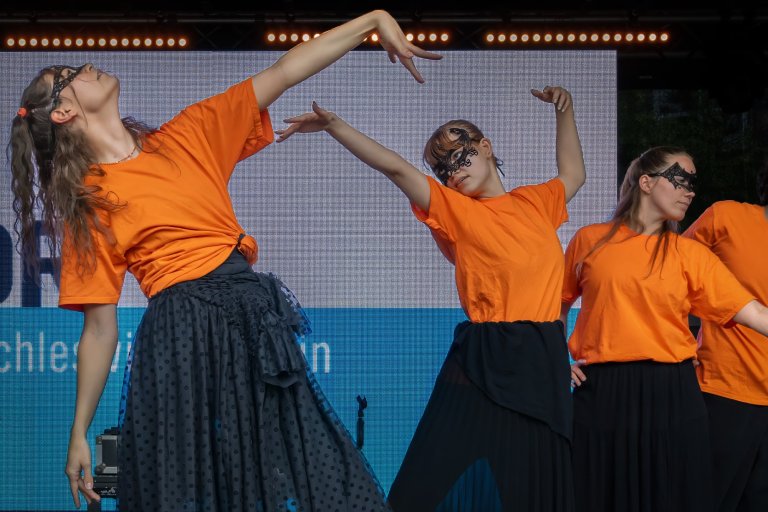 Auftritt der Musicalschule Ahrensburg auf dem Ahrensburger Stadtfest 2026