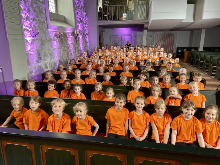 In Our Service - Musicalschule Ahrensburg behind the Scenes beim Videodreh